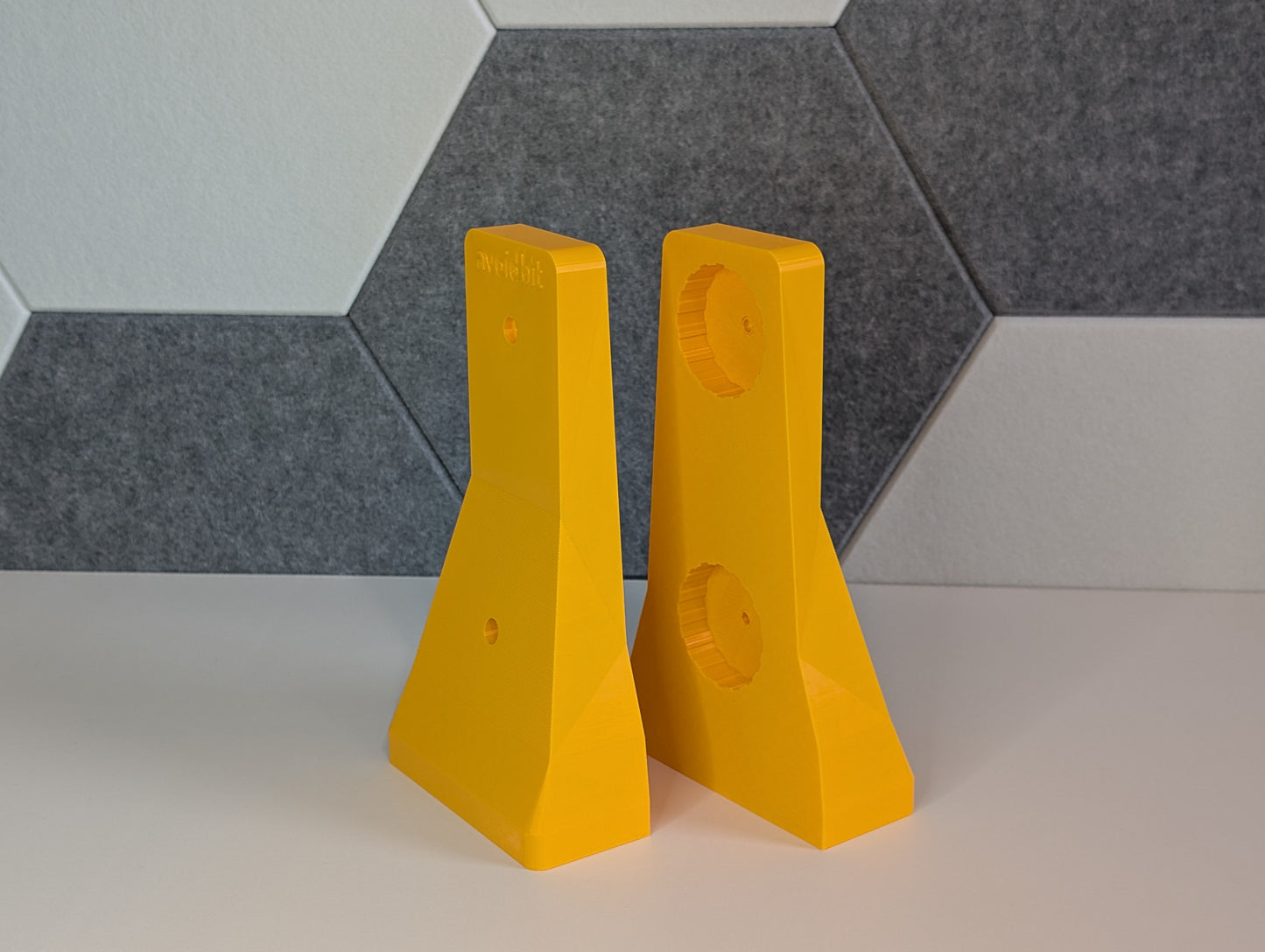 BitTrak - Desktop Endcaps